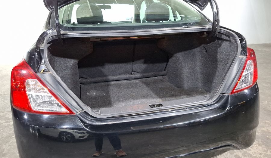 Nissan Versa 1.6 EXCLUSIVE AUTO Sedan 2019
