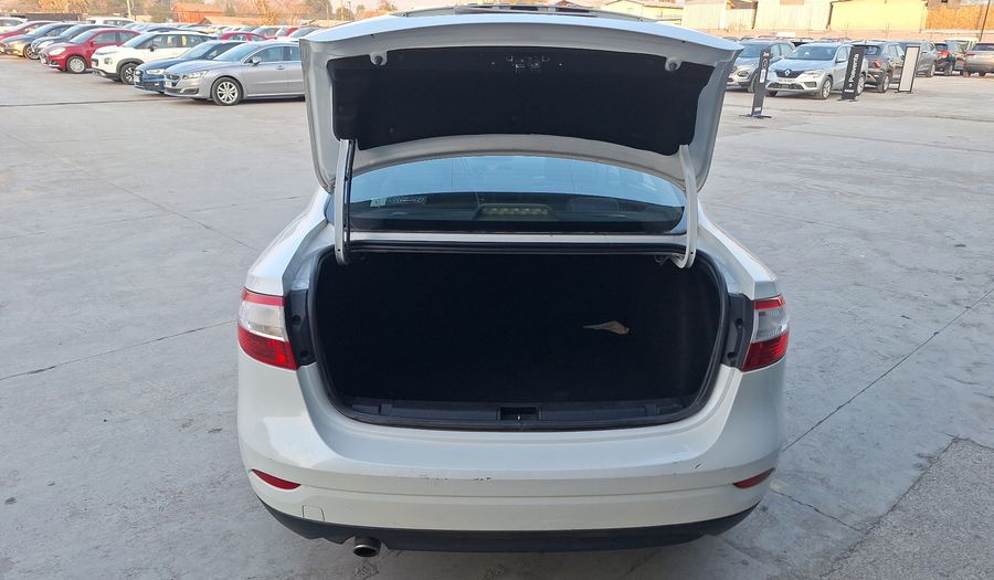 Renault Fluence 2.0 CVT DYNAMIQUE Sedan 2015