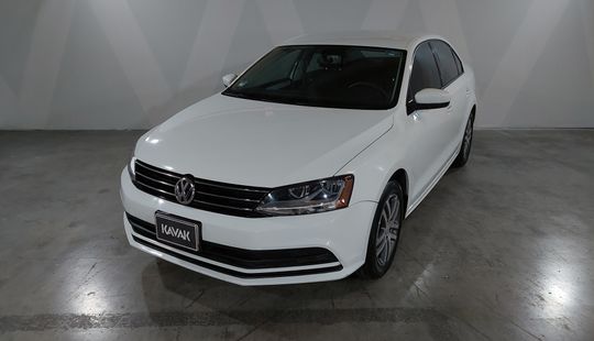 Volkswagen • Jetta