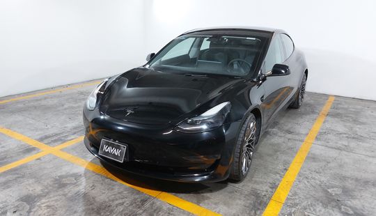 Tesla • Model 3