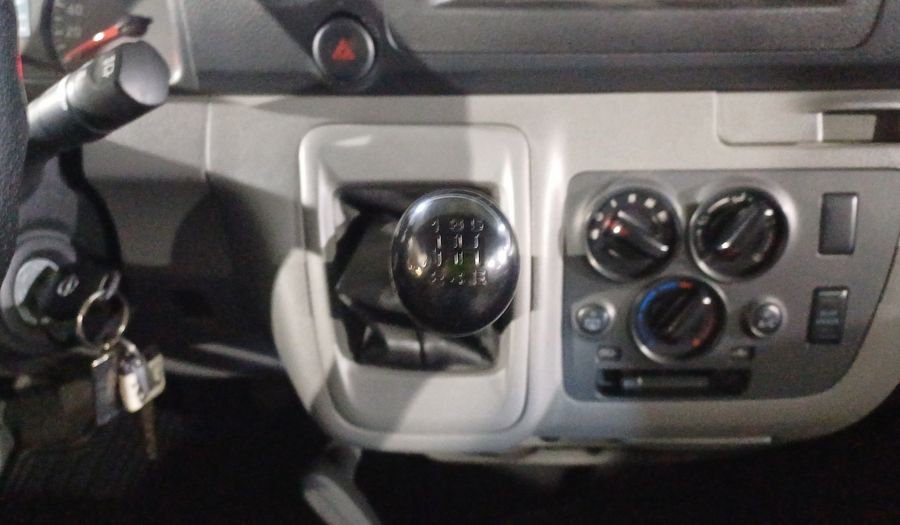 Nissan Nv350 Urvan 2.5 15 PASAJEROS AMPLIA A/A PAQ SEG Van 2020
