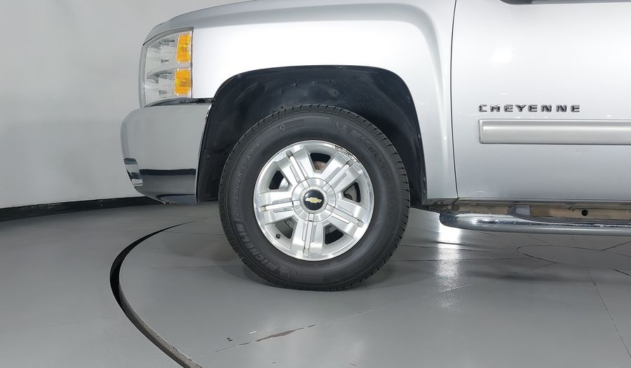 Chevrolet Cheyenne 5.3 2500 CHEYENNE CAB REG 4WD P V8 AT Pickup 2013