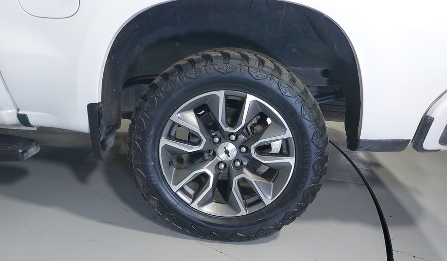Chevrolet Cheyenne 5.3 CHEYENNE RST CREW CAB B 4WD Pickup 2021