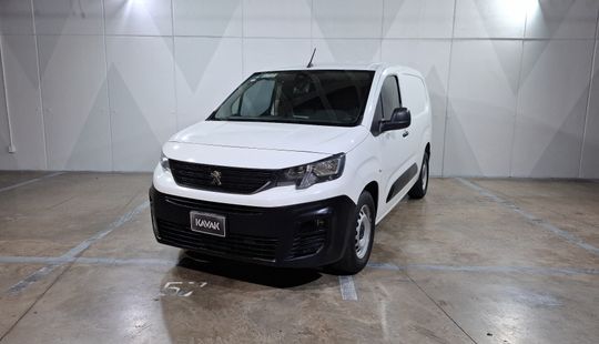Peugeot • Partner