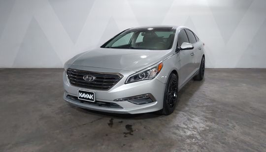 Hyundai • Sonata