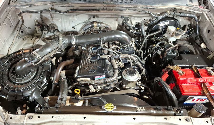 Toyota Hilux 2.7 DOBLE CABINA SR Pickup 2011