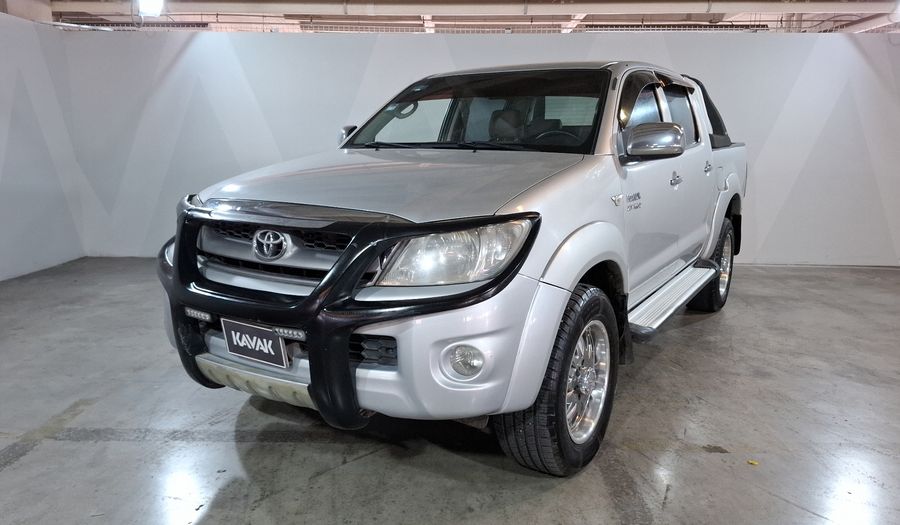 Toyota Hilux 2.7 DOBLE CABINA SR Pickup 2011