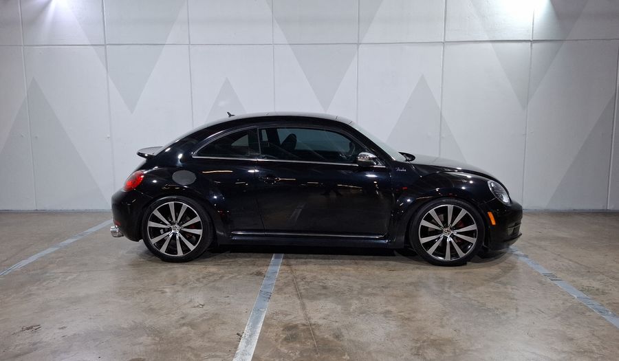 Volkswagen Beetle 2.0 FENDER TURBO DSG Hatchback 2013