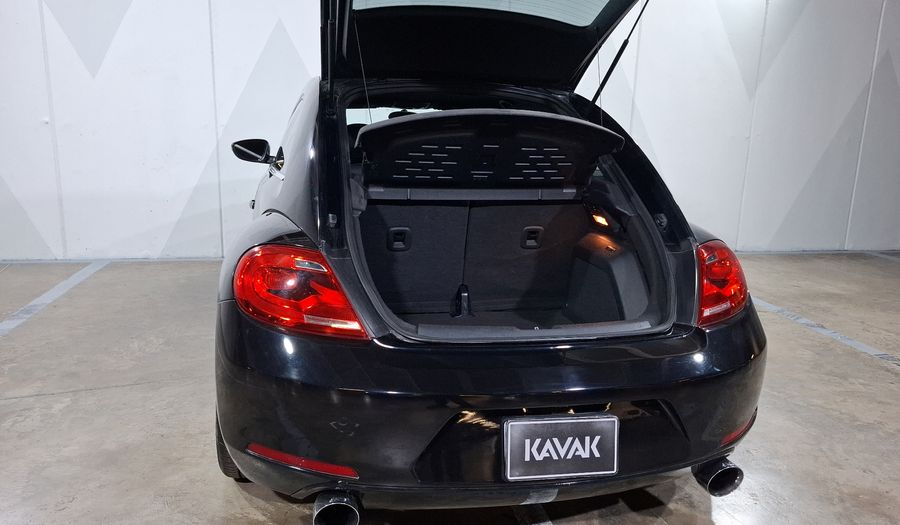 Volkswagen Beetle 2.0 FENDER TURBO DSG Hatchback 2013