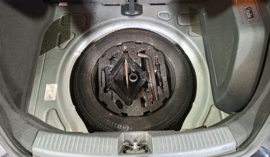 Volkswagen Beetle 2.0 FENDER TURBO DSG Hatchback 2013