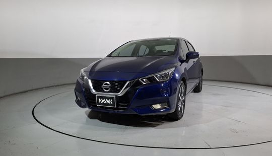 Nissan • Versa