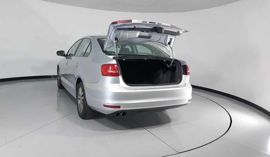 Volkswagen Jetta 2.5 TRENDLINE TIPTRONIC Sedan 2015