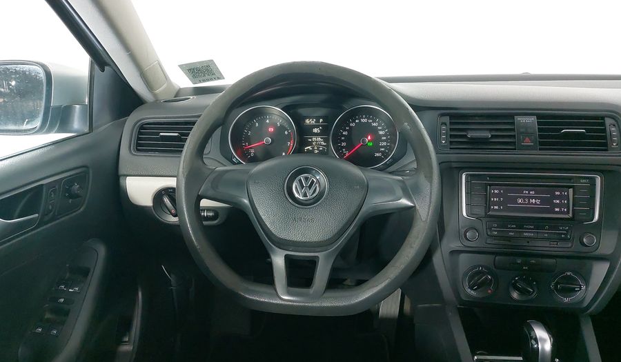 Volkswagen Jetta 2.5 TRENDLINE TIPTRONIC Sedan 2015