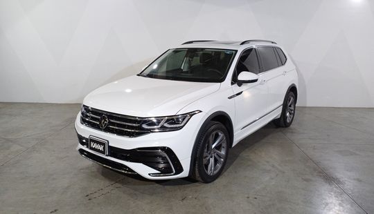 Volkswagen • Tiguan
