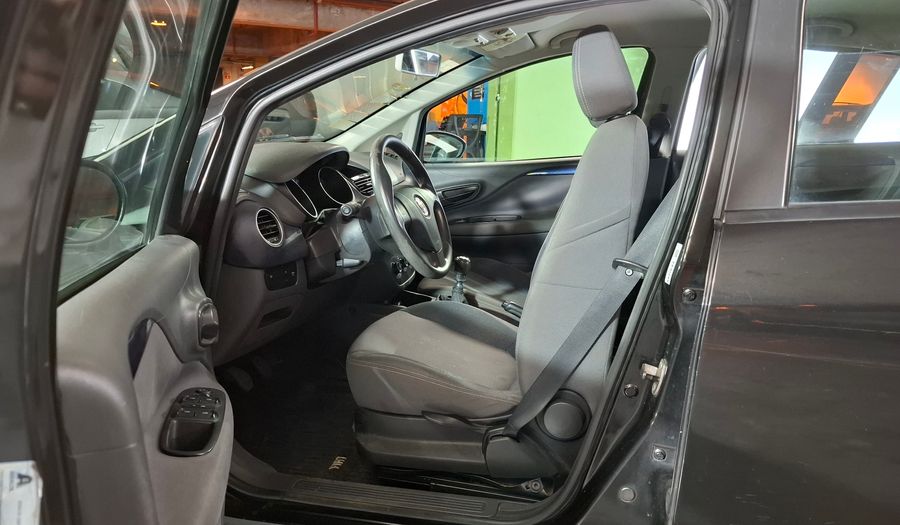 Fiat Punto 1.4 ATTRACTIVE 5P Hatchback 2014