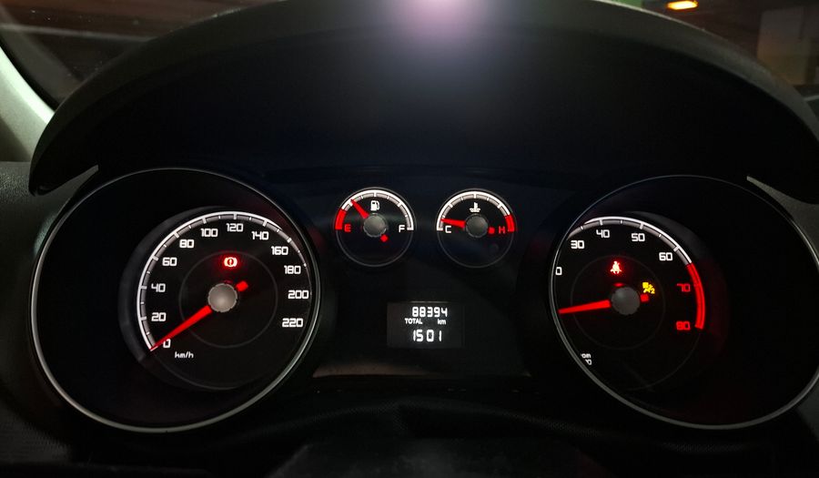 Fiat Punto 1.4 ATTRACTIVE 5P Hatchback 2014