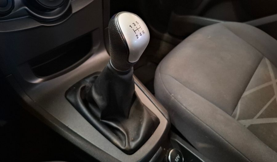 Ford Fiesta Kinetic Design 1.6 S PLUS Sedan 2014