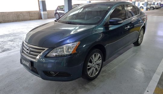 Nissan • Sentra