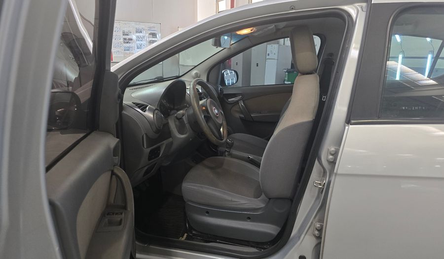 Fiat Palio 1.6 16V ESSENCE Hatchback 2013