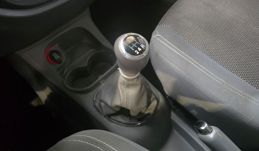 Fiat Palio 1.6 16V ESSENCE Hatchback 2013