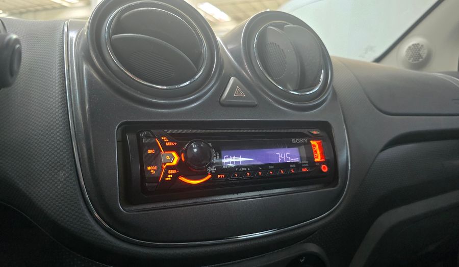 Fiat Palio 1.6 16V ESSENCE Hatchback 2013
