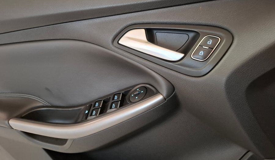 Ford Focus Iii 2.0 SE Hatchback 2015