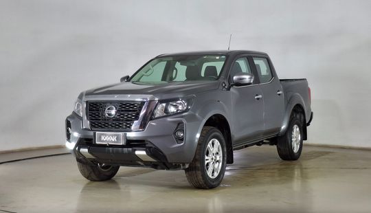 Nissan • Navara