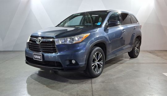 Toyota • Highlander