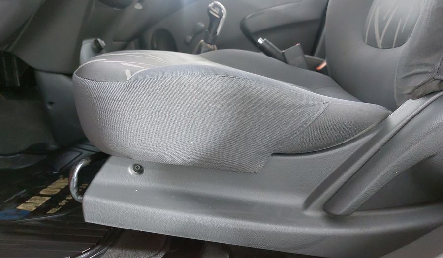 Chevrolet Spark 1.2 LT B MT Hatchback 2015