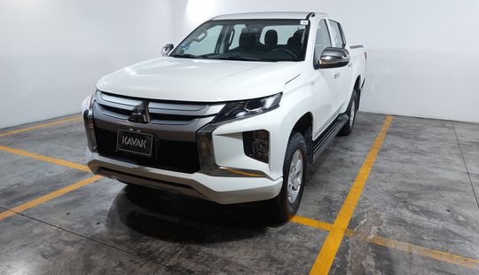 Mitsubishi • L200