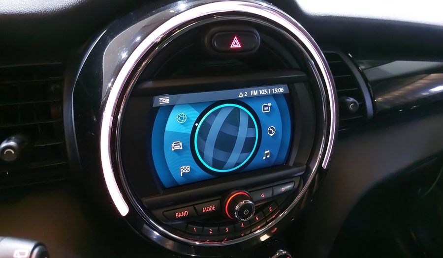 Mini Cooper 1.5 COOPER CHILI DCT Hatchback 2021