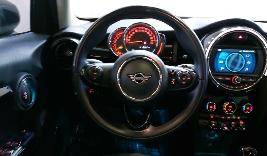 Mini Cooper 1.5 COOPER CHILI DCT Hatchback 2021