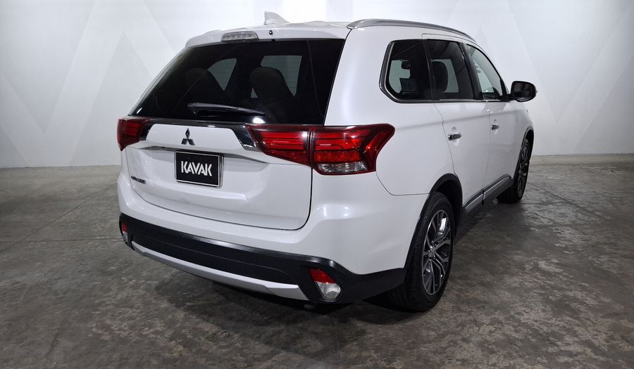 Mitsubishi Outlander 2.4 LIMITED Suv 2017