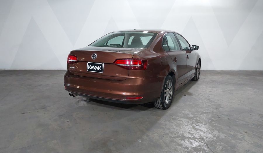 Volkswagen Jetta 2.5 TRENDLINE MT Sedan 2016
