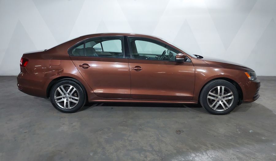 Volkswagen Jetta 2.5 TRENDLINE MT Sedan 2016