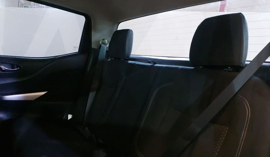 Nissan Np300 2.5 LE TM AC Pickup 2019