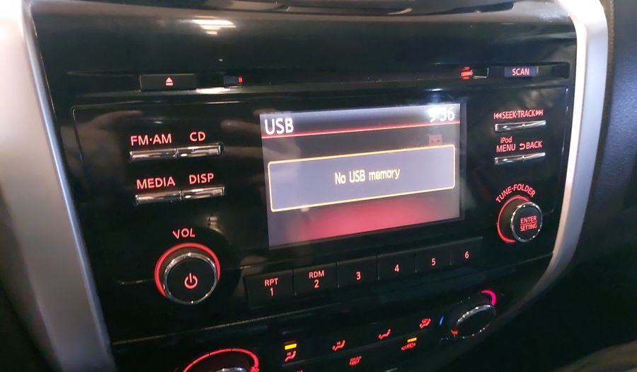 Nissan Np300 2.5 LE TM AC Pickup 2019
