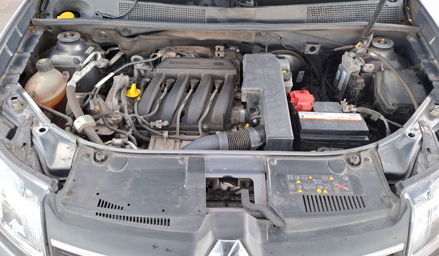 Renault Logan 1.6 PRIVILEGE Sedan 2016
