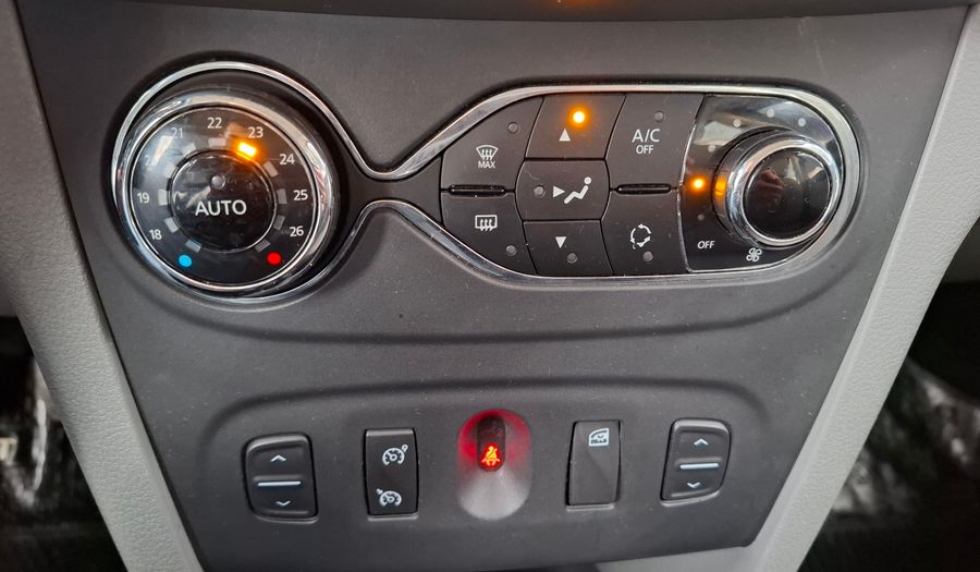 Renault Logan 1.6 PRIVILEGE Sedan 2016