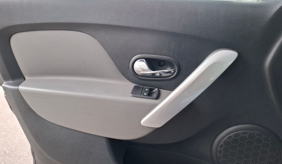 Renault Logan 1.6 PRIVILEGE Sedan 2016