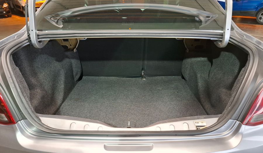 Peugeot 301 1.6 ALLURE PLUS Sedan 2018