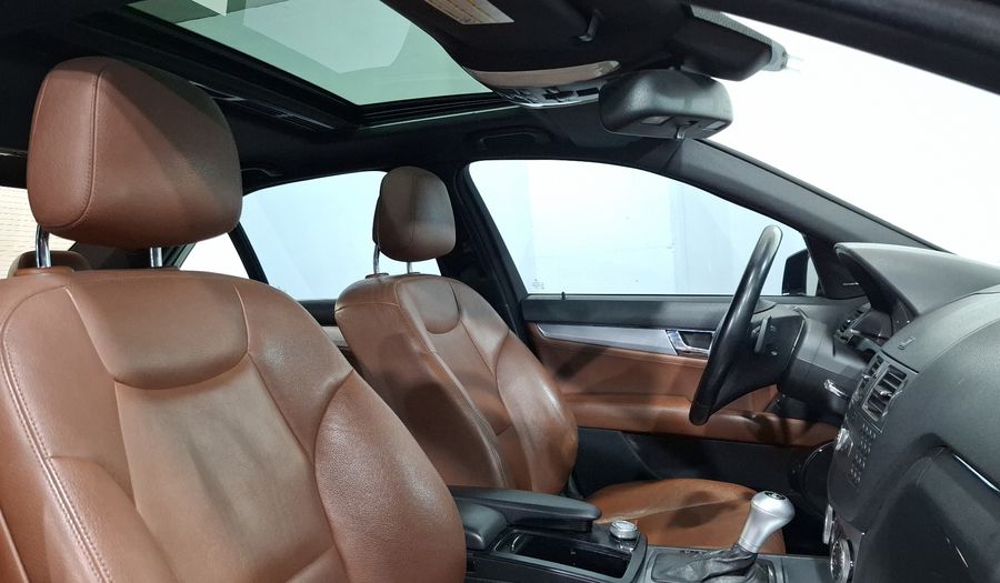 Mercedes Benz Clase C 3.0 300 SPORT AT Sedan 2010