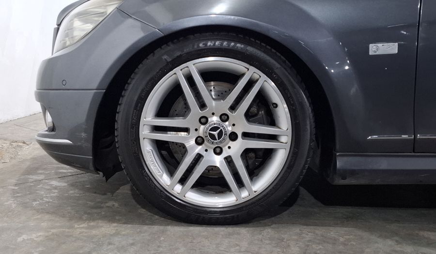 Mercedes Benz Clase C 3.0 300 SPORT AT Sedan 2010