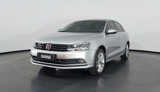 Volkswagen • Jetta