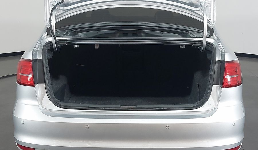 Volkswagen Jetta TSI HIGHLINE Sedan 2015