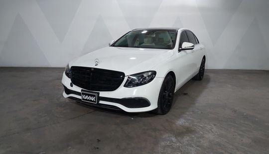 Mercedes Benz • Clase E