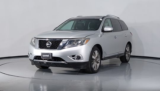 Nissan • Pathfinder