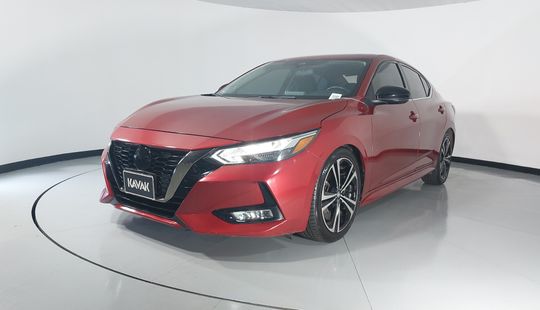 Nissan • Sentra