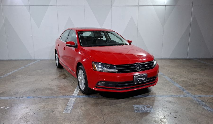 Volkswagen Jetta 2.5 COMFORTLINE TIP. BOLSAS AIRE DEL. Sedan 2018