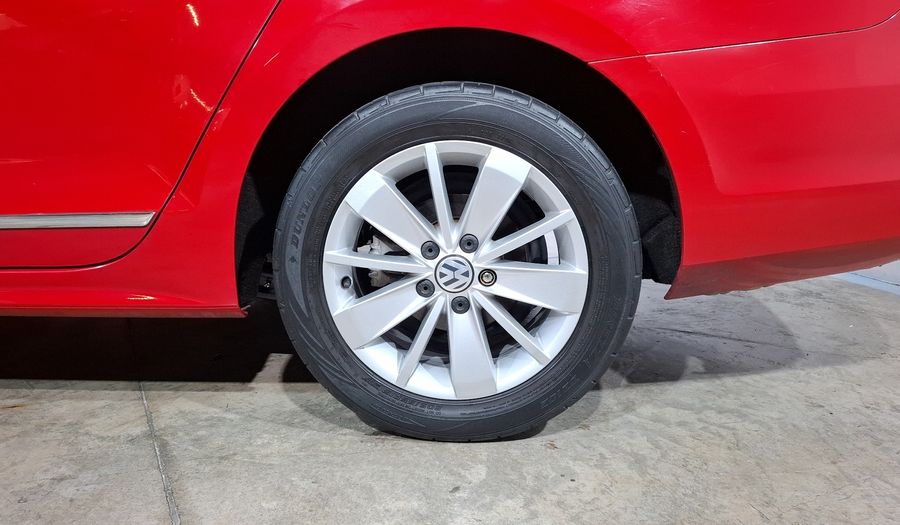 Volkswagen Jetta 2.5 COMFORTLINE TIP. BOLSAS AIRE DEL. Sedan 2018